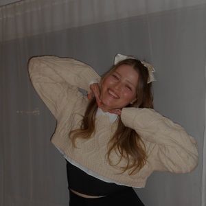 Meet your Posher, Daniela